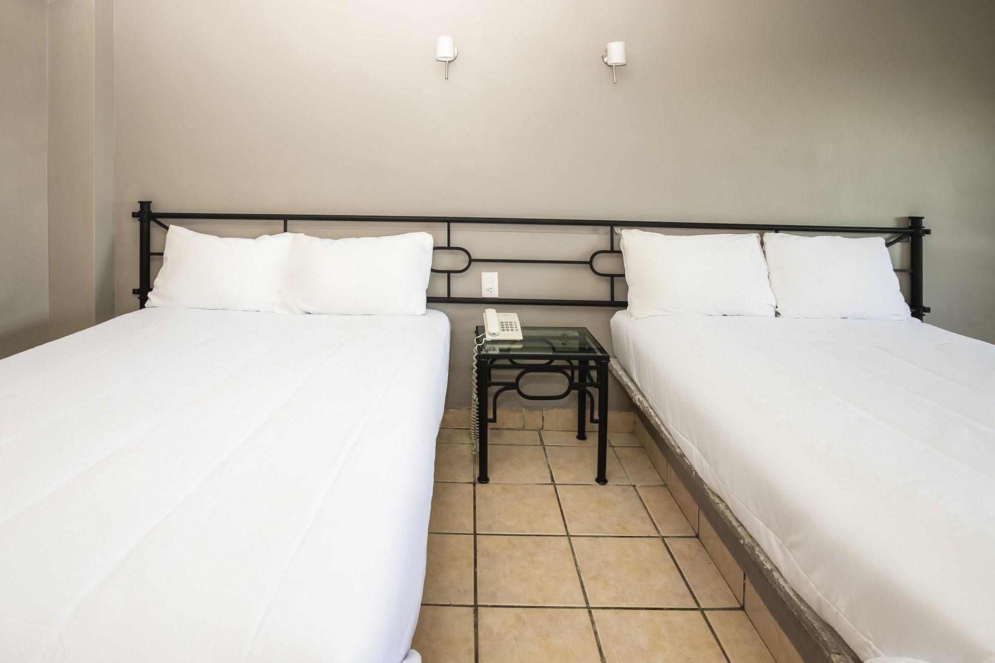 גואדלחארה Hotel Arboledas Expo מראה חיצוני תמונה