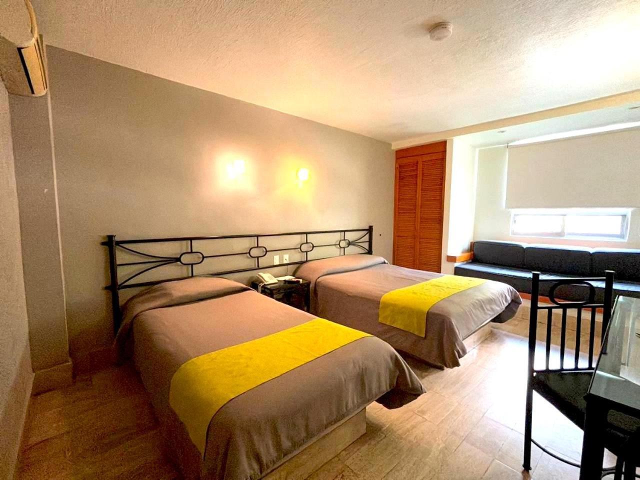 גואדלחארה Hotel Arboledas Expo מראה חיצוני תמונה
