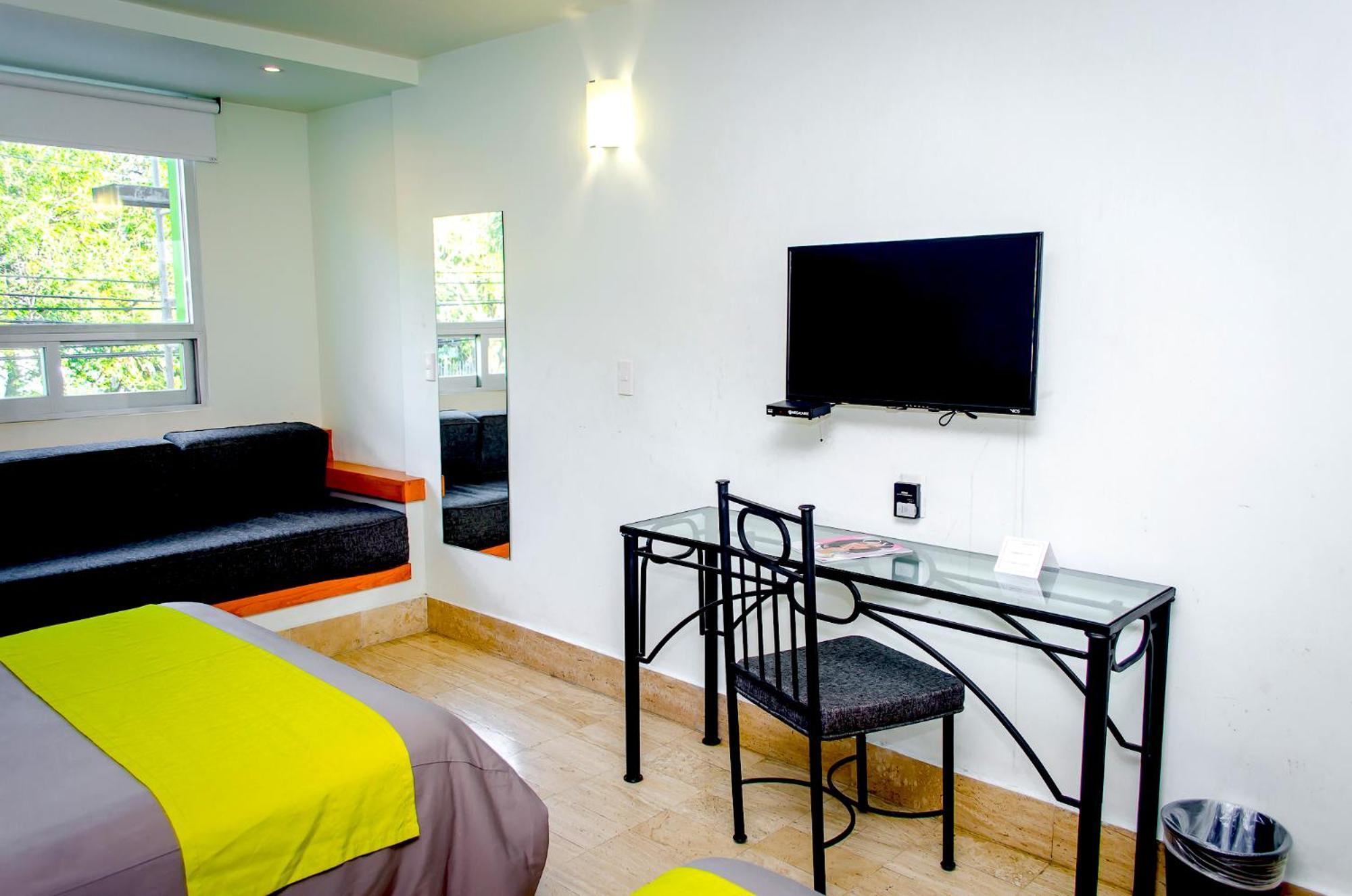 גואדלחארה Hotel Arboledas Expo מראה חיצוני תמונה